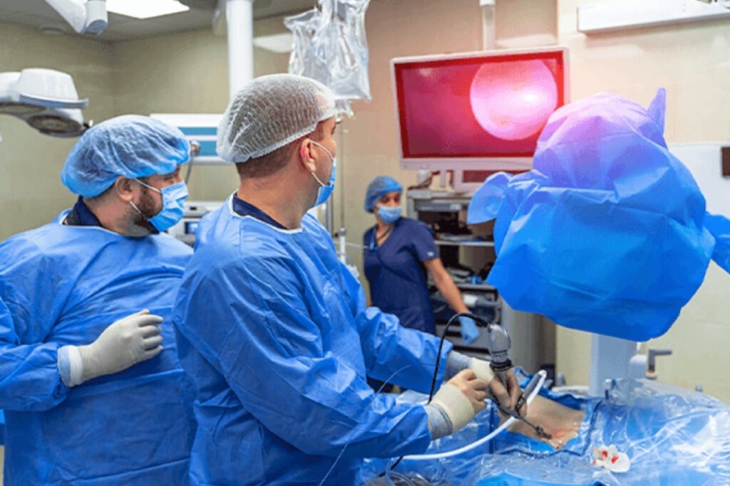 Ureteroscopy (URS)​